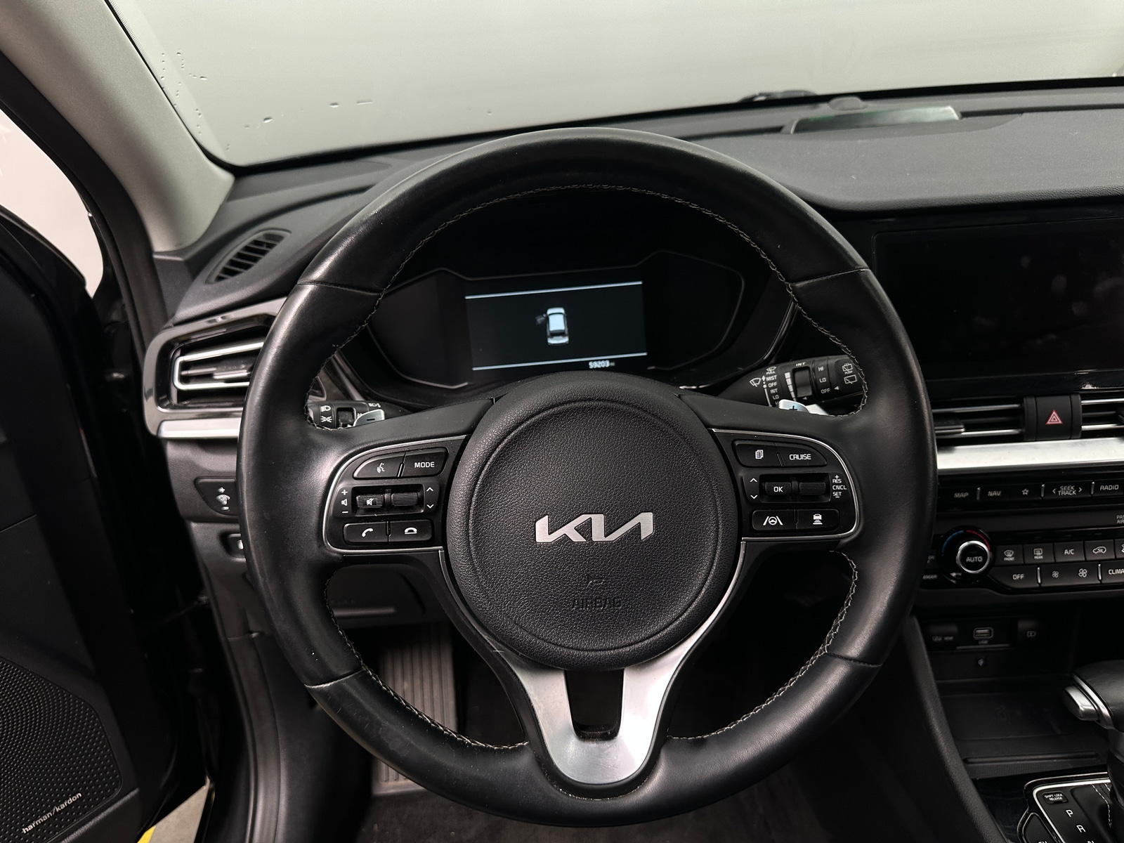 Thumbnail: 2022 Kia Niro - 4