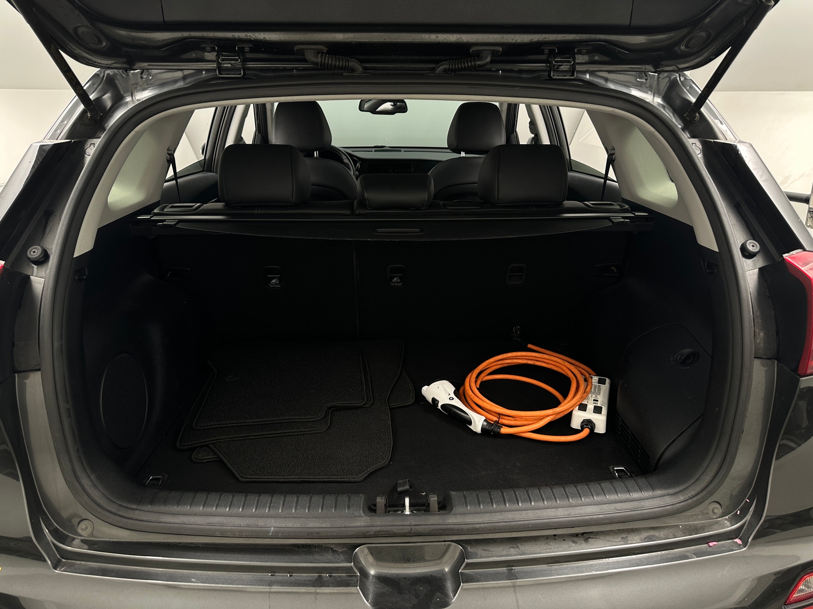 Thumbnail: 2022 Kia Niro - 6