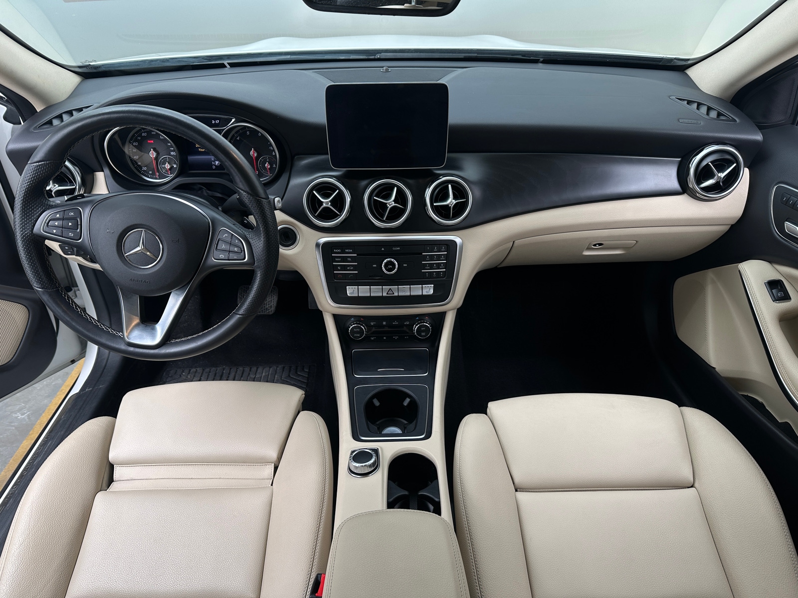 Thumbnail: 2020 Mercedes-Benz GLA - 2