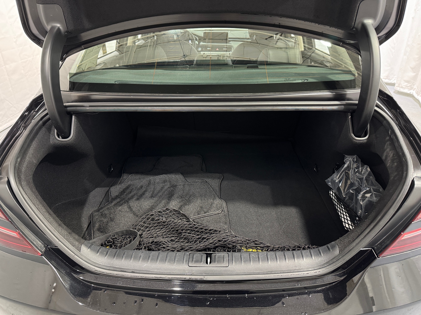 Thumbnail: 2025 Genesis G70 - 6