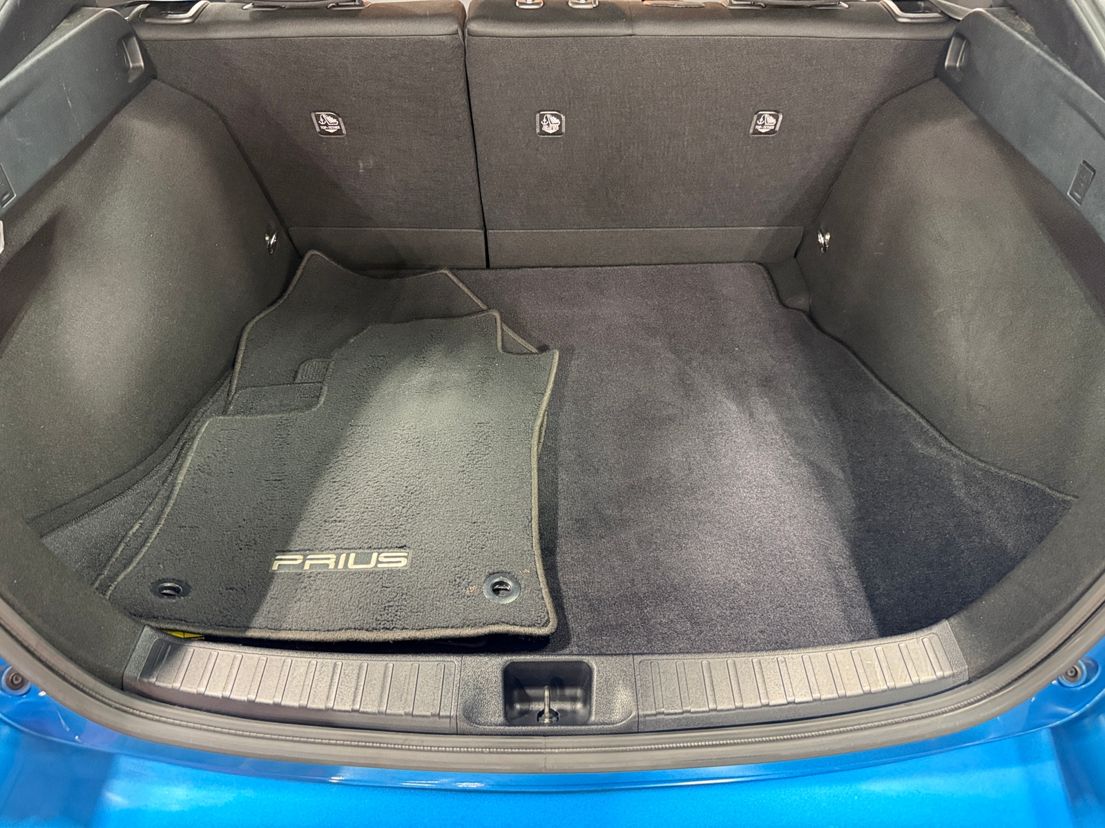 Thumbnail: 2022 Toyota Prius - 7