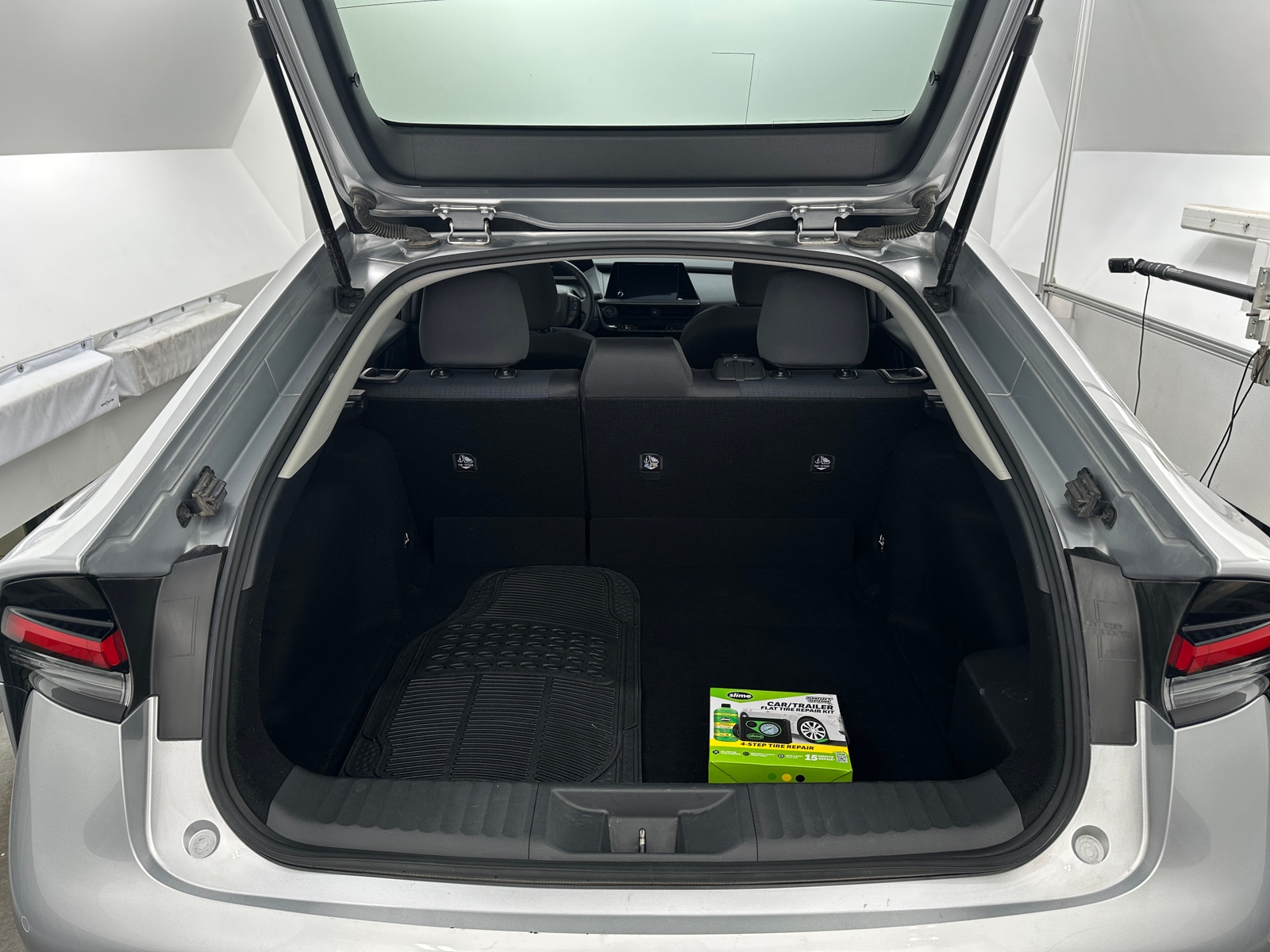 Thumbnail: 2024 Toyota Prius - 7