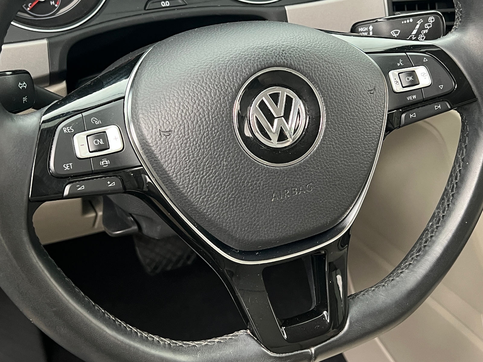 Thumbnail: 2019 Volkswagen Atlas - 4