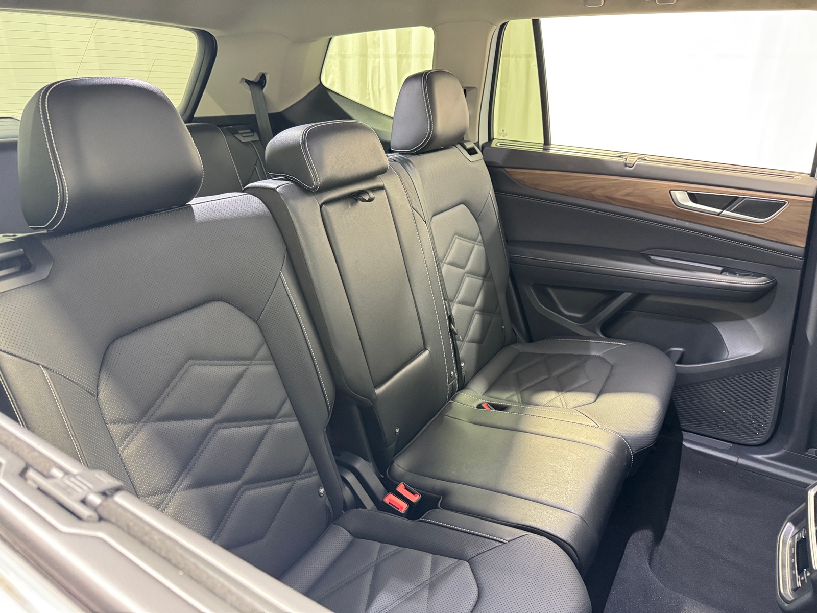 Thumbnail: 2025 Volkswagen Atlas - 5