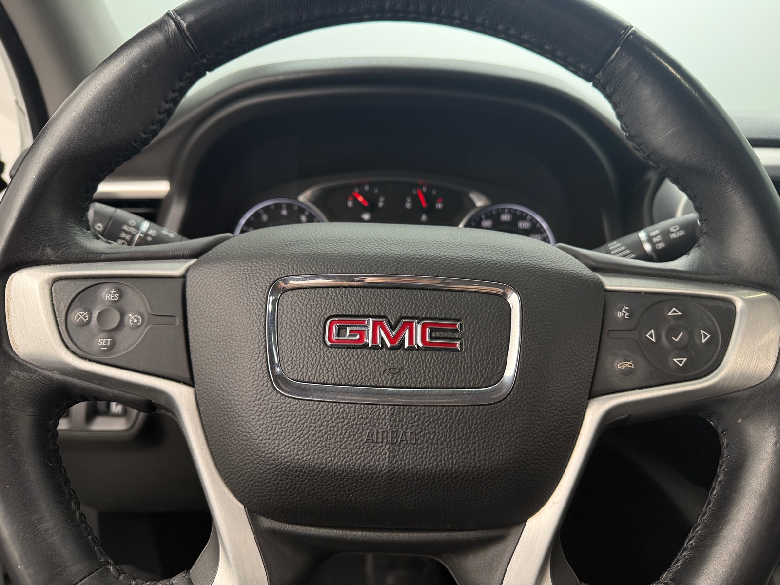 Thumbnail: 2017 GMC Acadia - 4