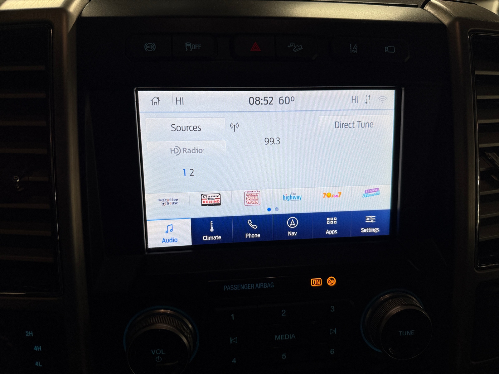 Thumbnail: 2020 Ford Econoline - 3