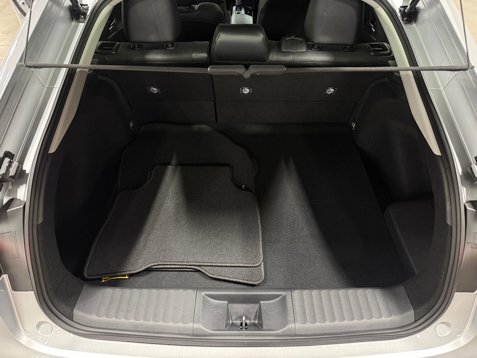 Thumbnail: 2024 Toyota Prius - 7