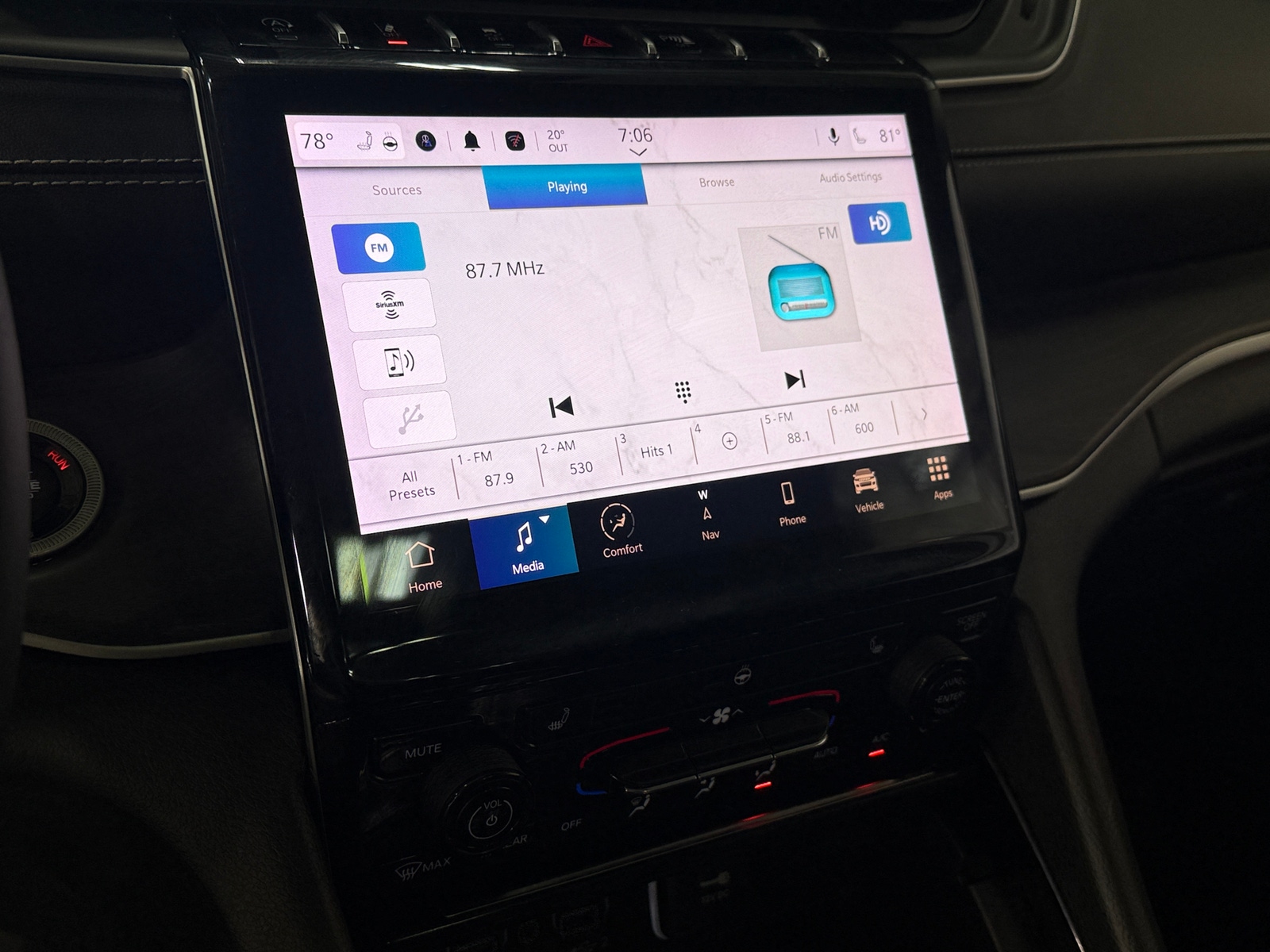 Thumbnail: 2023 Jeep Grand Cherokee - 3