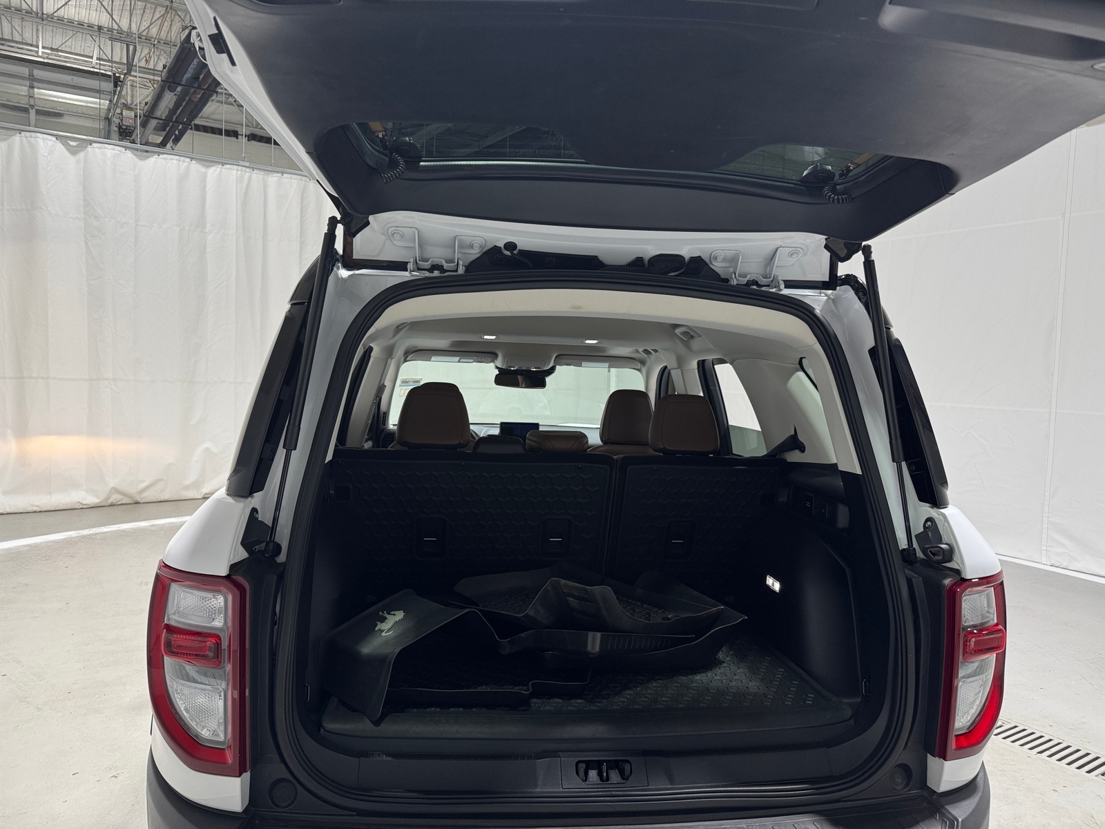 Thumbnail: 2022 Ford Bronco Sport - 7