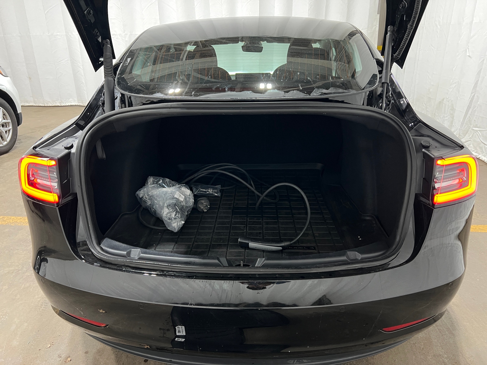 Thumbnail: 2021 Tesla Model 3 - 6