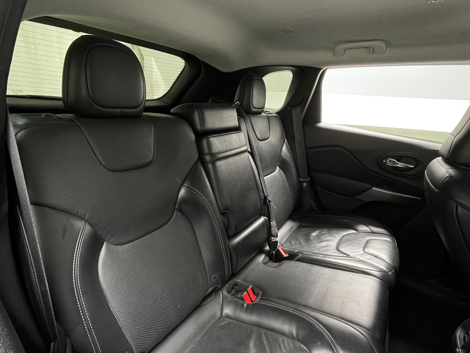 Thumbnail: 2019 Jeep Cherokee - 5