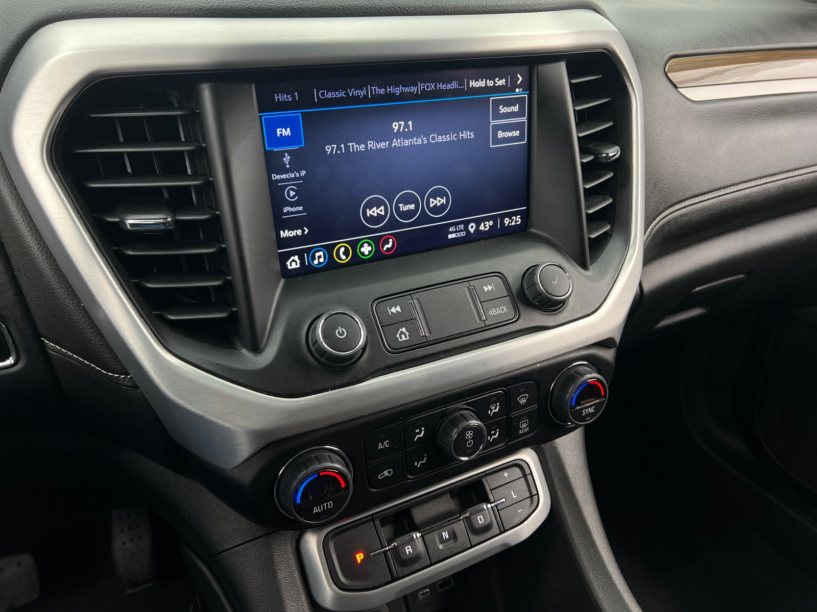 Thumbnail: 2023 GMC Acadia - 4