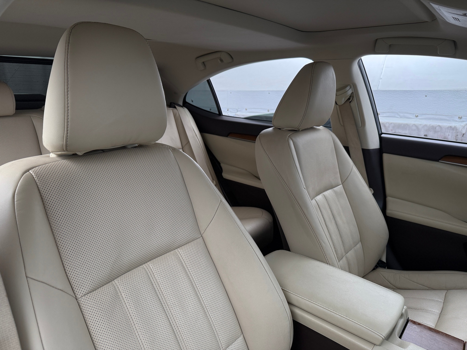 Thumbnail: 2016 Lexus ES - 2