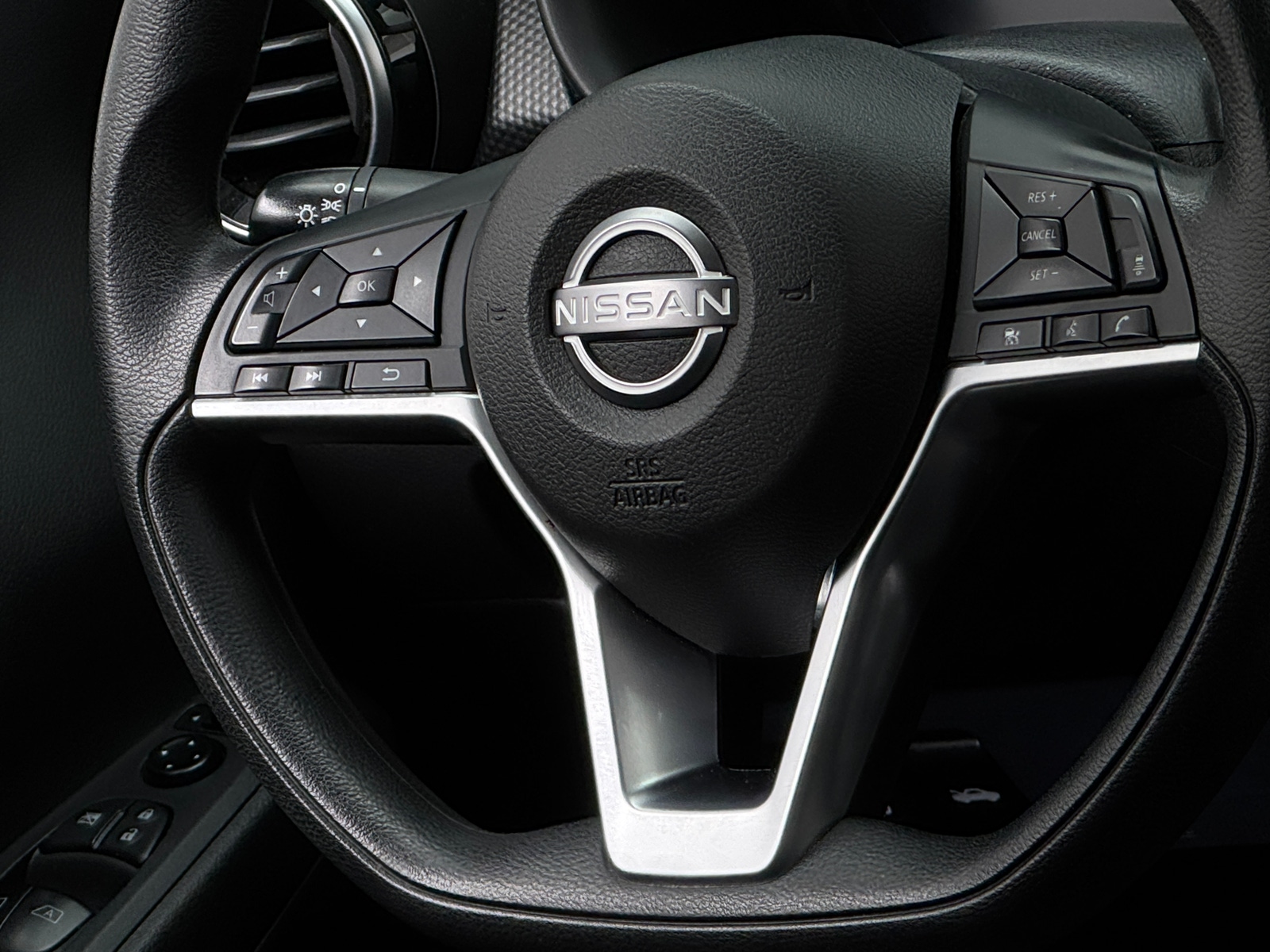 Thumbnail: 2022 Nissan Kicks - 5