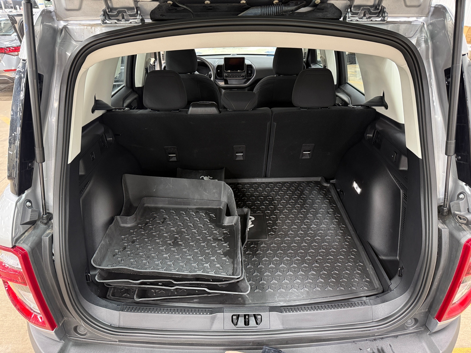 Thumbnail: 2023 Ford Bronco Sport - 7