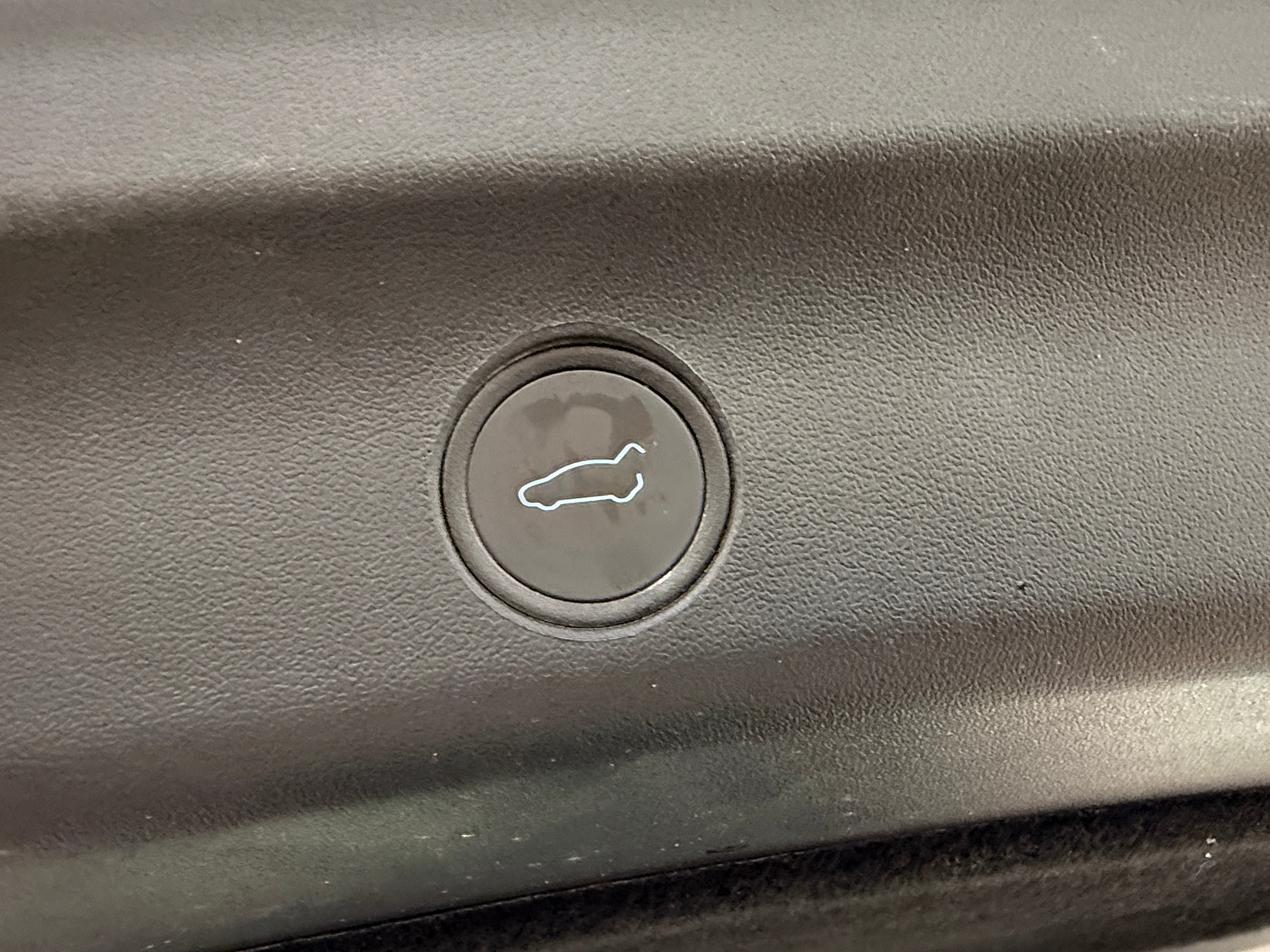 Used 2020 Tesla Model Y Performance with VIN 5YJYGDEF9LF028033 for sale in Oak Creek, WI