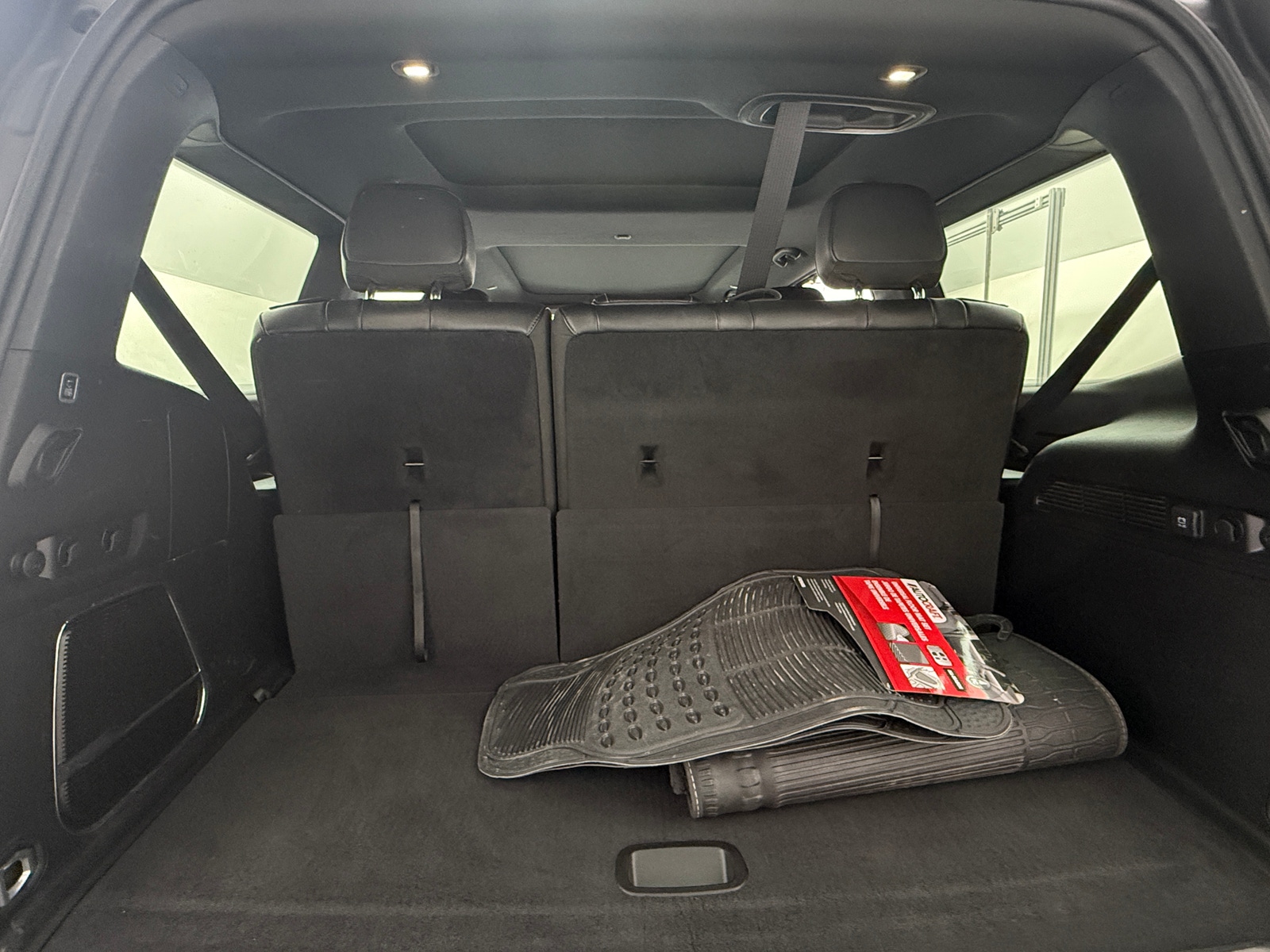 Thumbnail: 2022 Jeep Wagoneer - 6