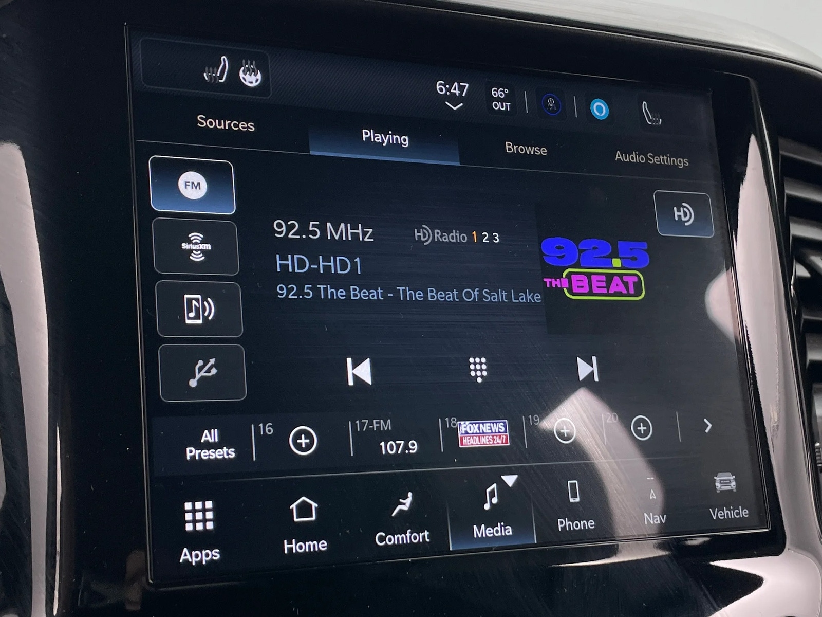 Thumbnail: 2023 RAM 1500 - 3