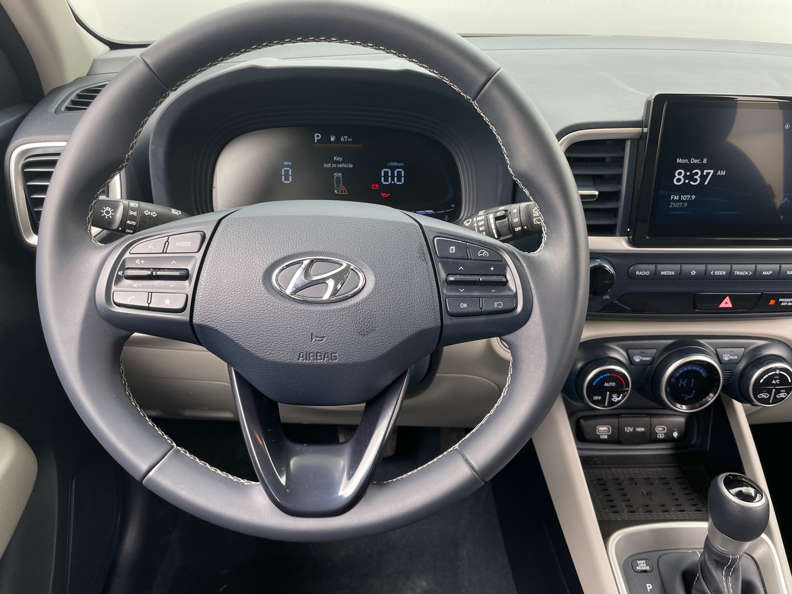 Thumbnail: 2023 Hyundai Venue - 5