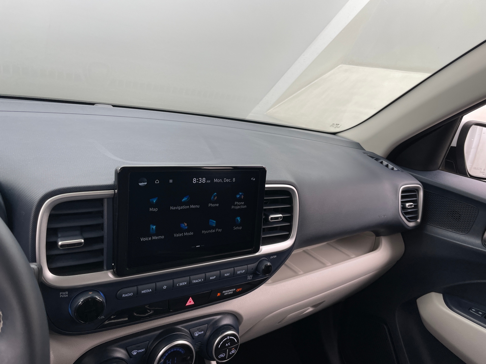 Thumbnail: 2023 Hyundai Venue - 4