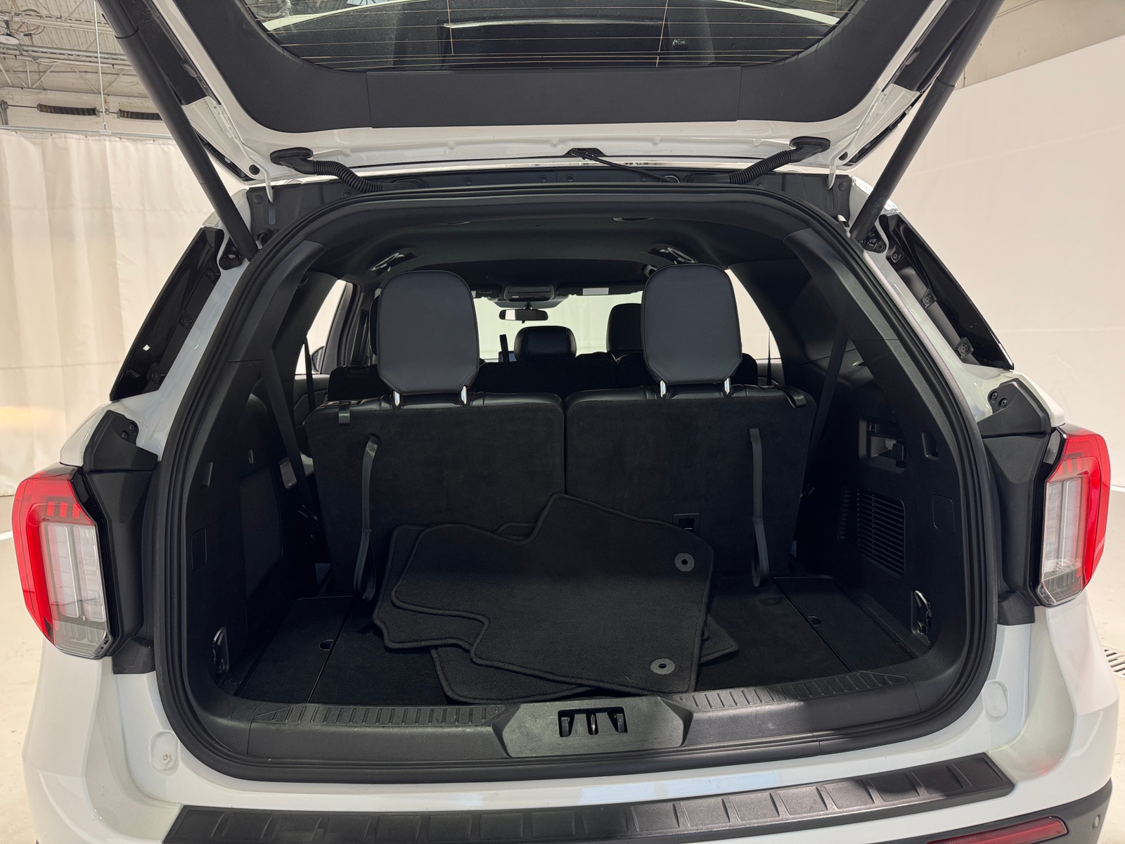 Thumbnail: 2025 Ford Explorer - 6