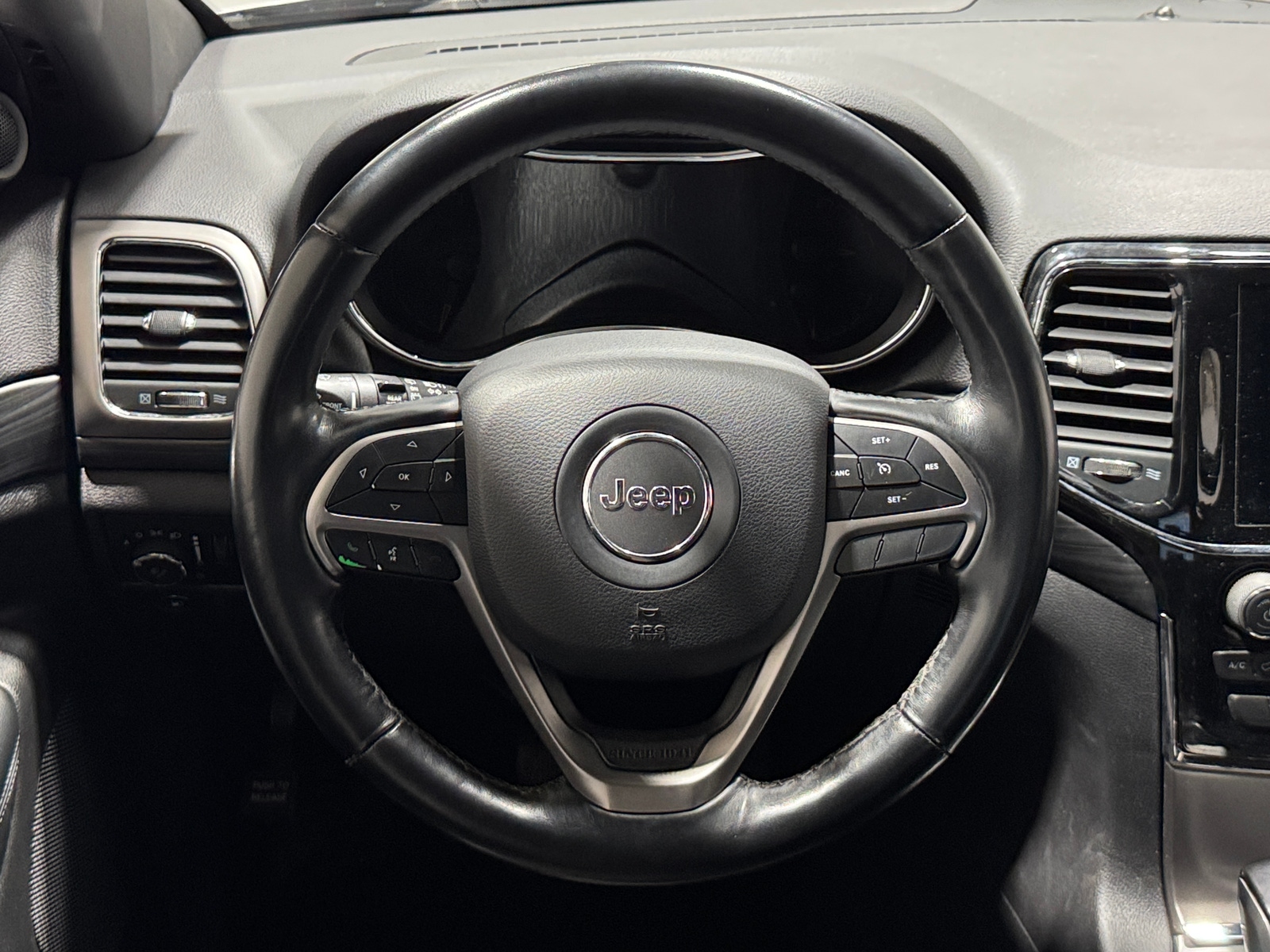 Thumbnail: 2020 Jeep Grand Cherokee - 5