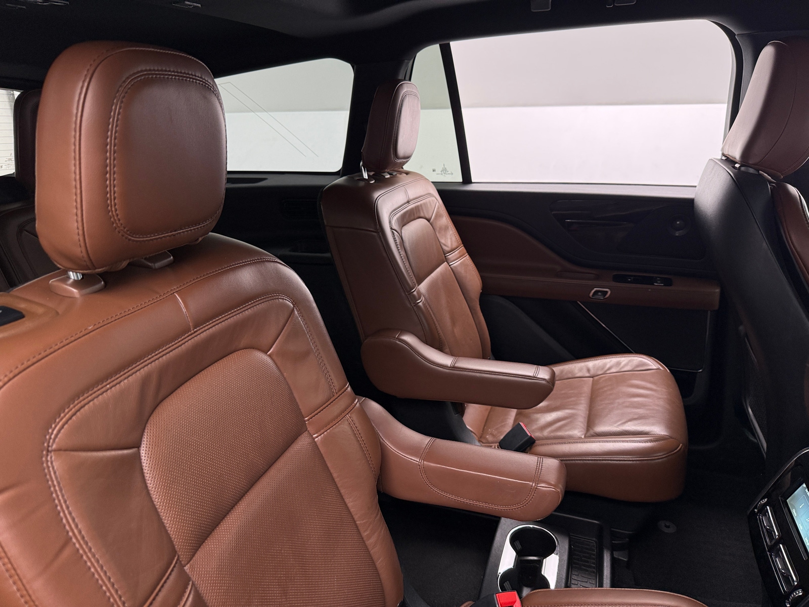 Thumbnail: 2021 Lincoln Aviator - 5