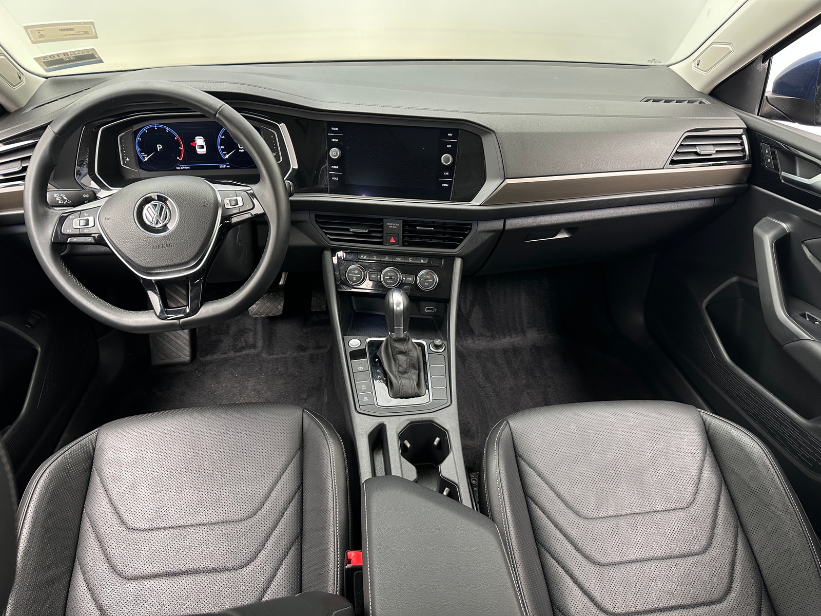 Thumbnail: 2019 Volkswagen Jetta - 2