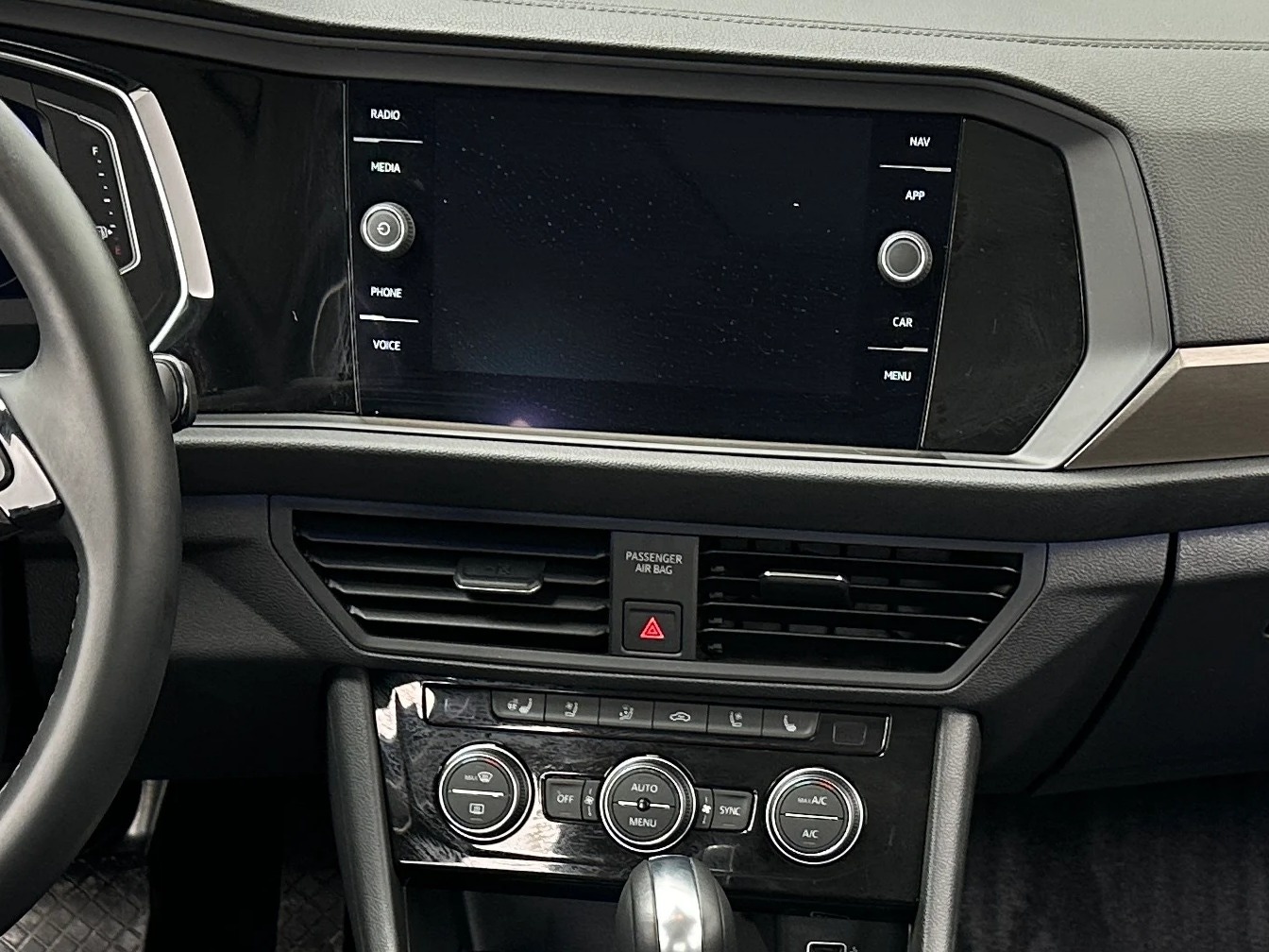 Thumbnail: 2019 Volkswagen Jetta - 3