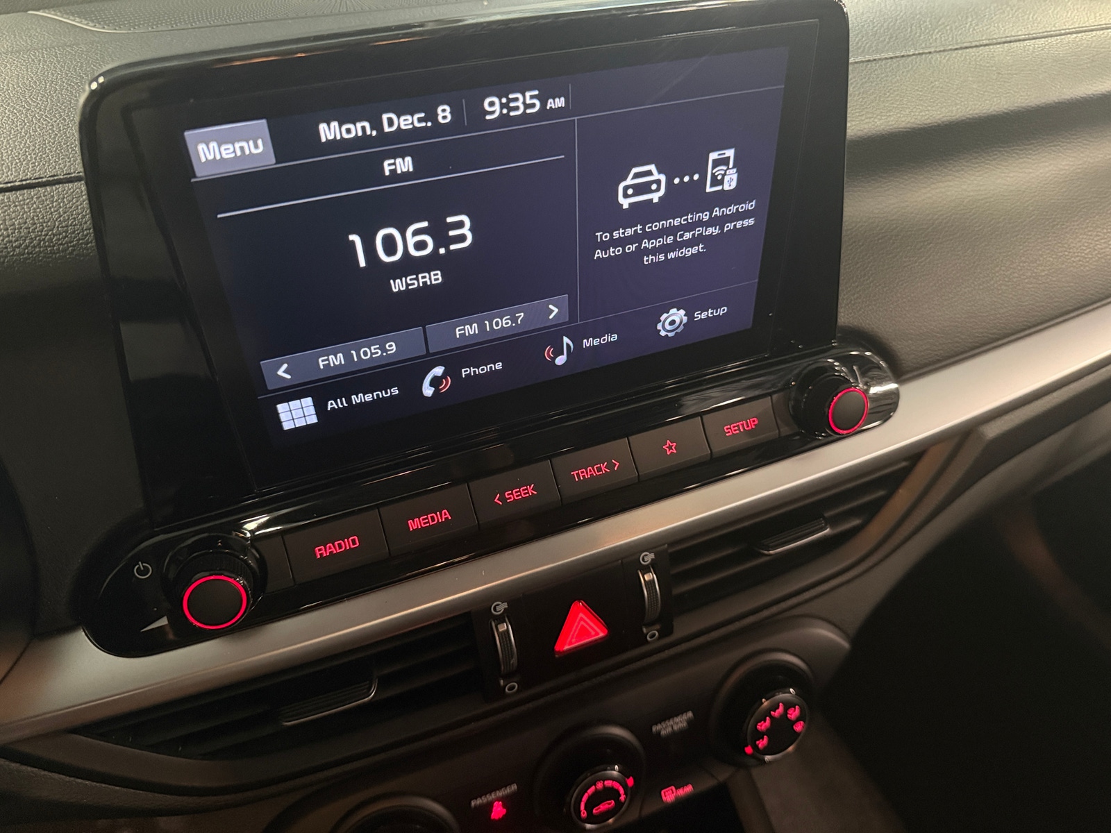 Thumbnail: 2024 Kia Forte - 4