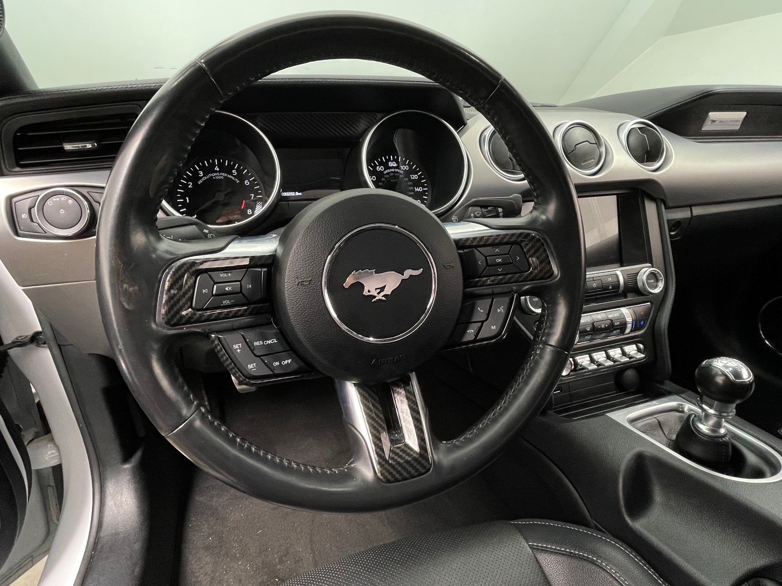 Thumbnail: 2022 Ford Mustang - 3