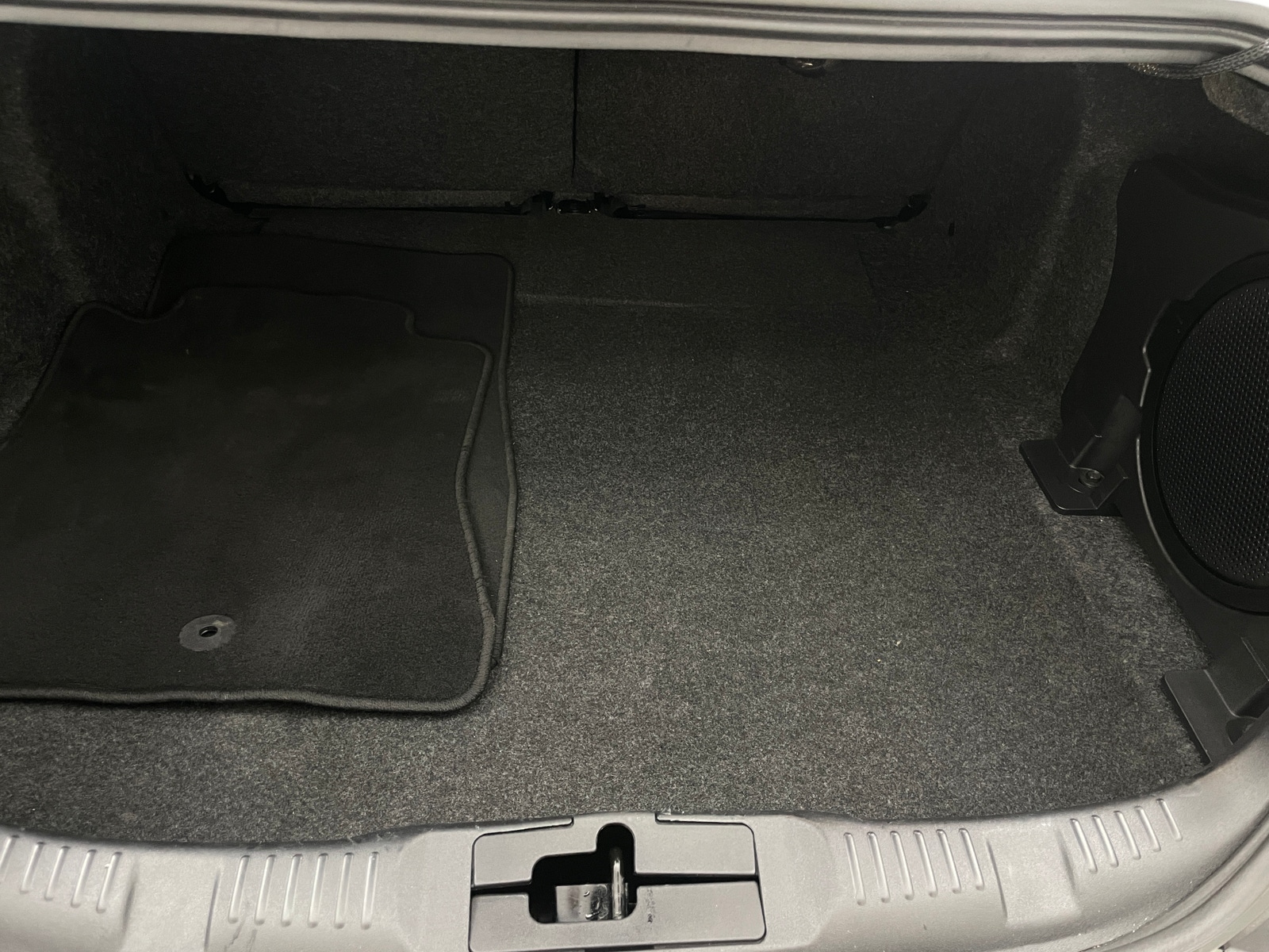 Thumbnail: 2022 Ford Mustang - 4