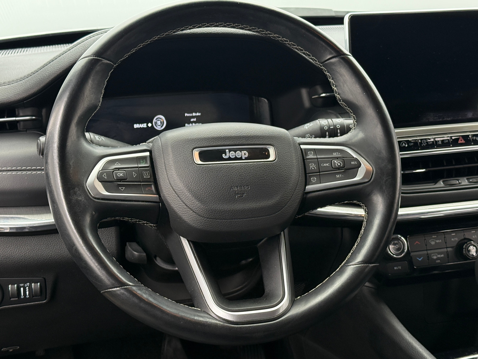 Thumbnail: 2022 Jeep Compass - 4