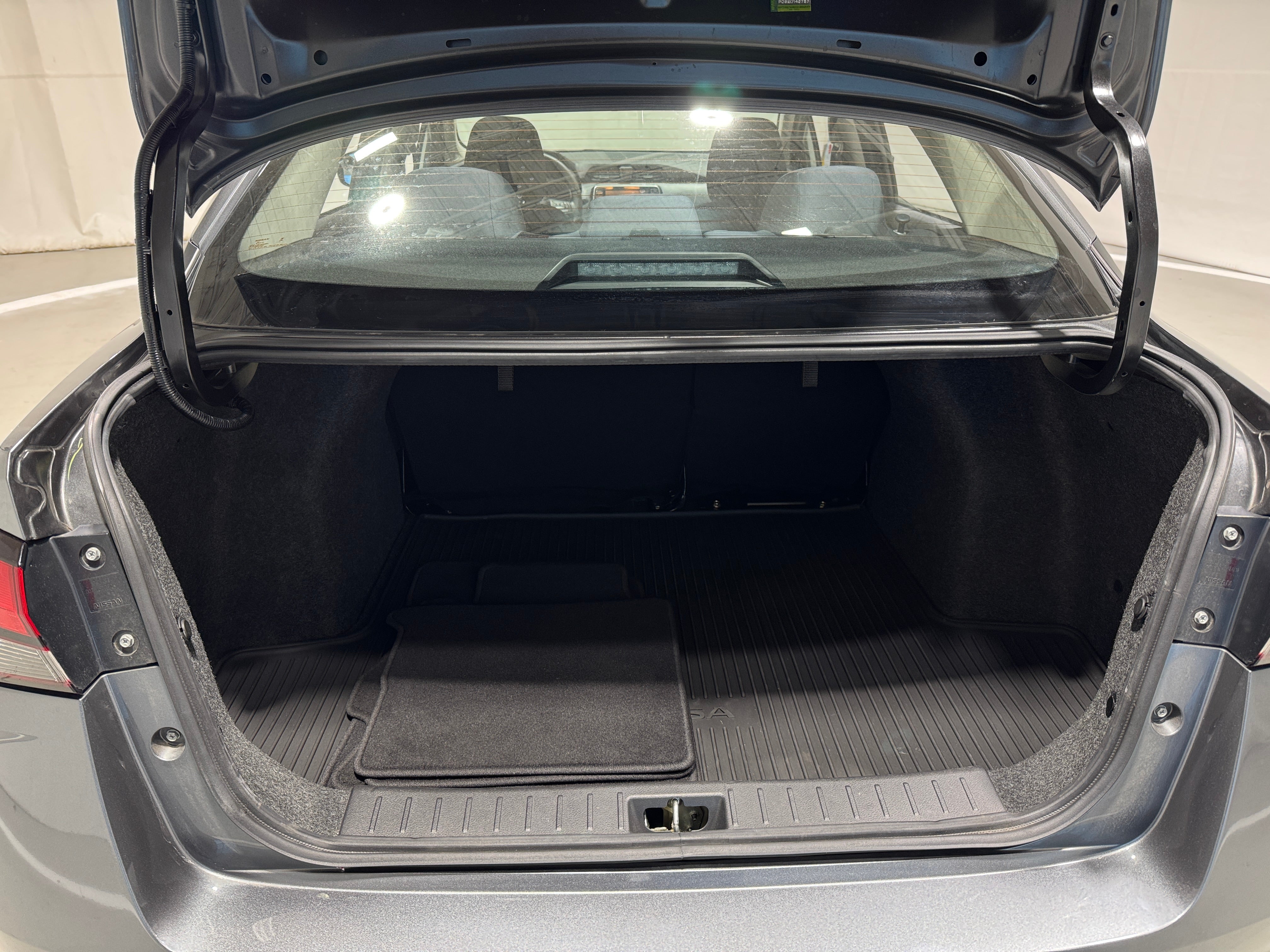 2023 Nissan Versa Sedan