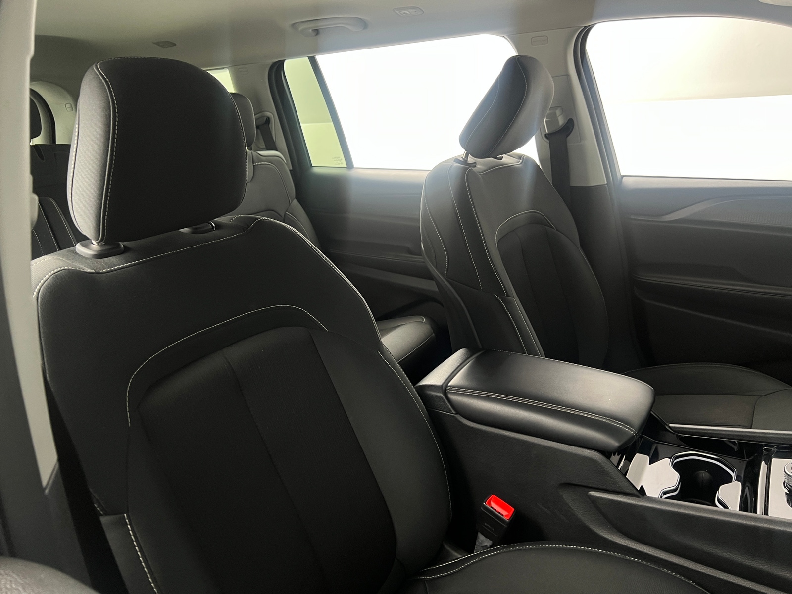 Thumbnail: 2023 Jeep Grand Cherokee L - 2