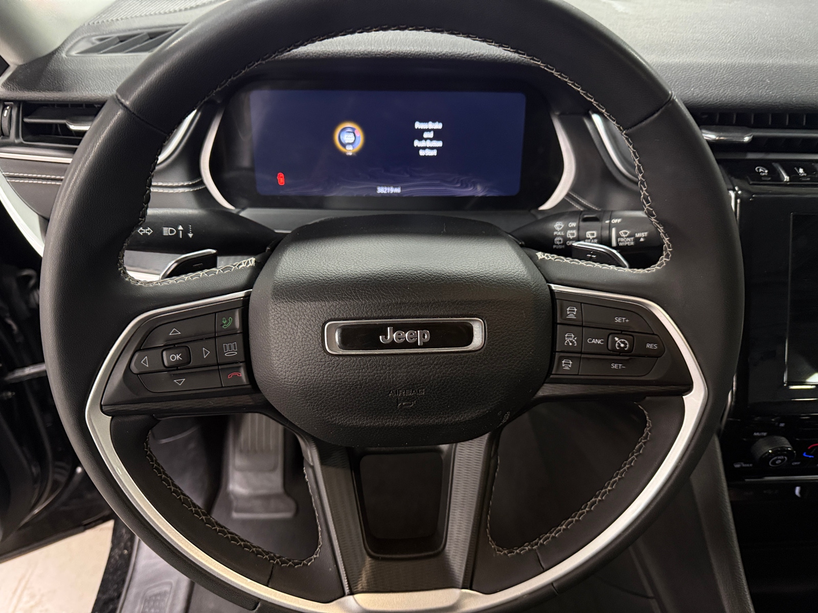 Thumbnail: 2023 Jeep Grand Cherokee L - 5