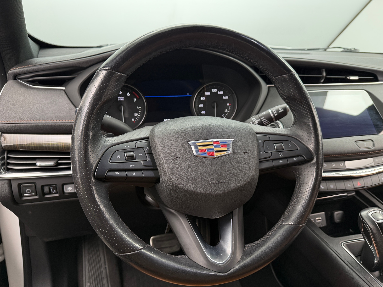 Thumbnail: 2019 Cadillac XT4 - 4