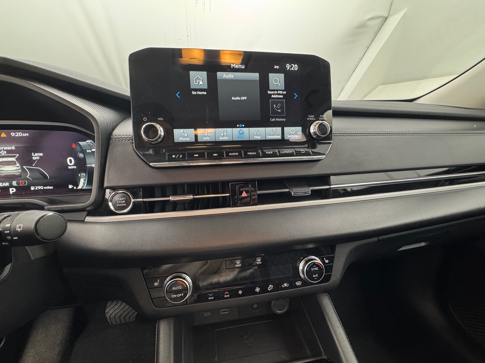 Thumbnail: 2024 Mitsubishi Outlander - 3