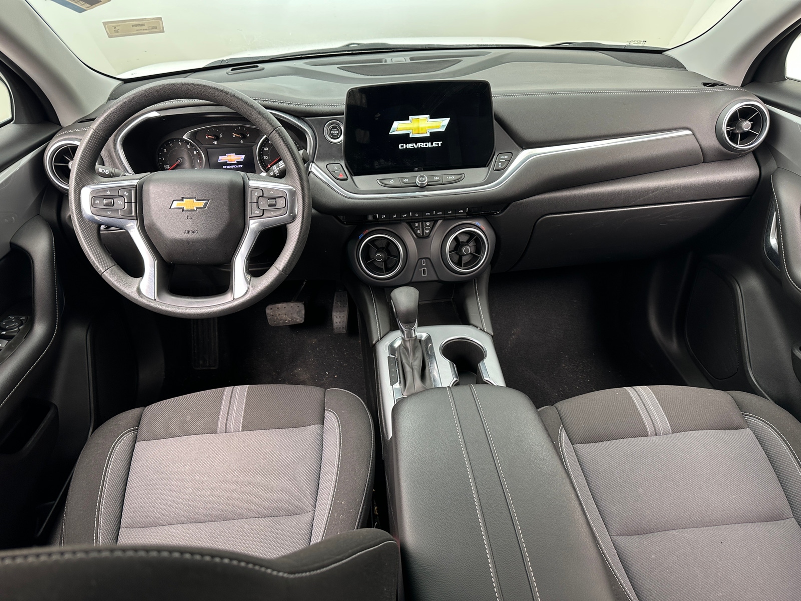 Thumbnail: 2023 Chevrolet Blazer - 3