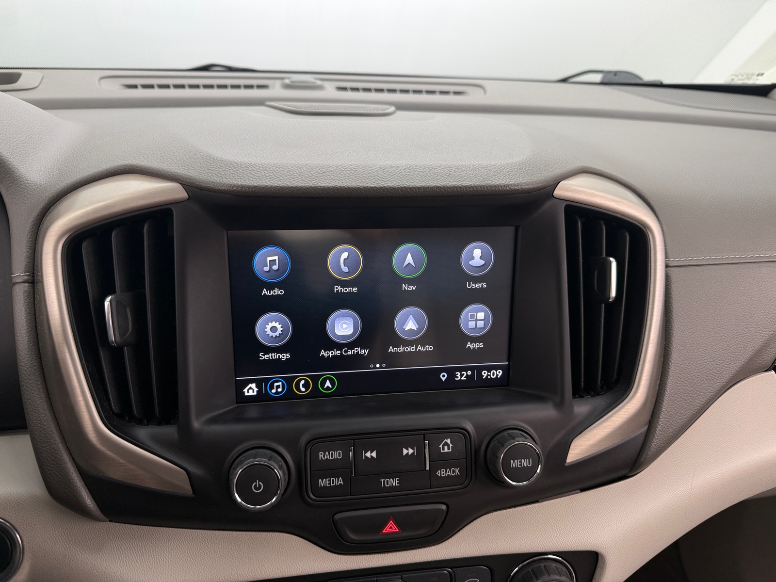 Thumbnail: 2018 GMC Terrain - 3