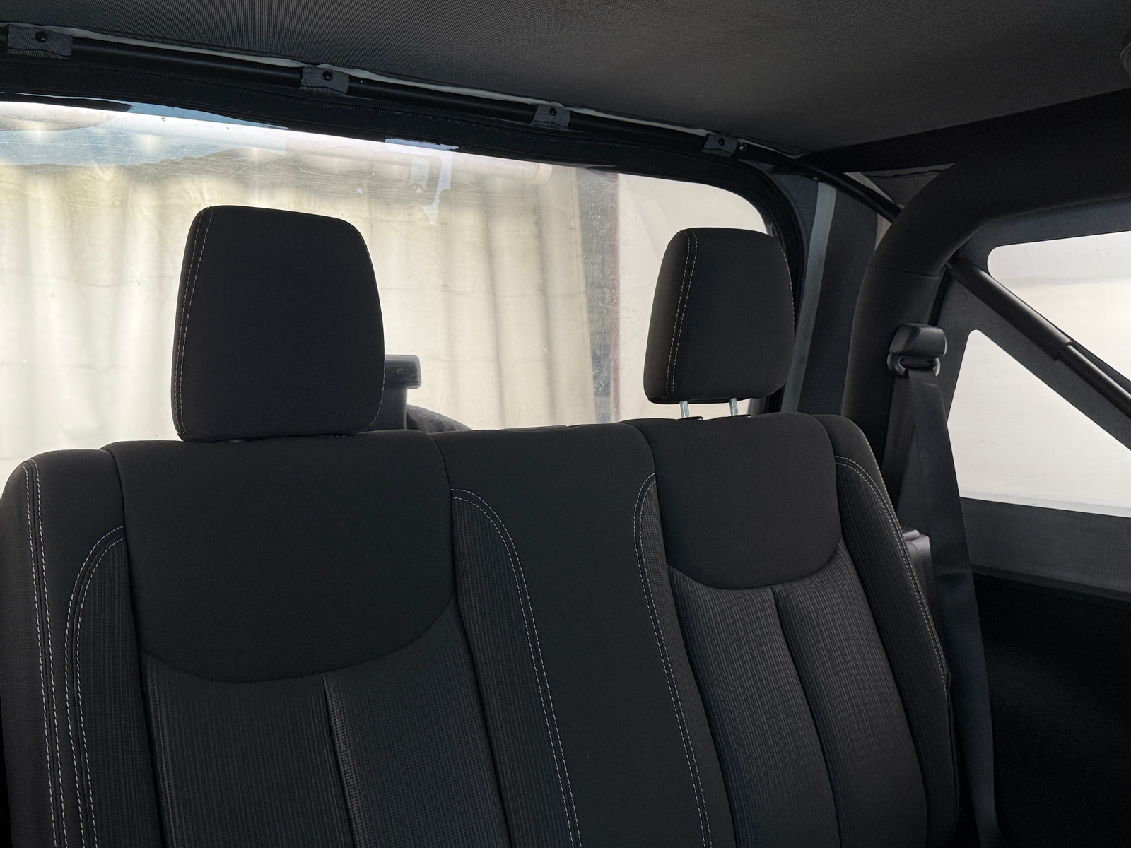 Thumbnail: 2017 Jeep Wrangler - 6