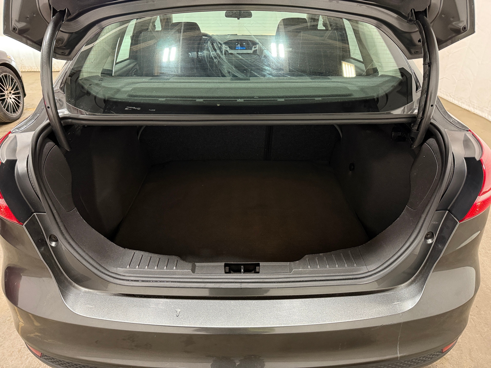 Thumbnail: 2018 Ford Focus - 7