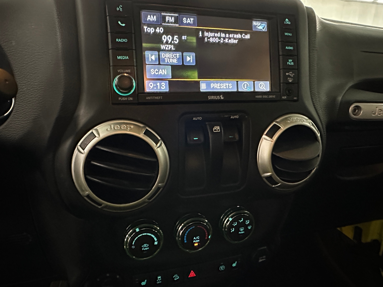 Thumbnail: 2017 Jeep Wrangler - 3