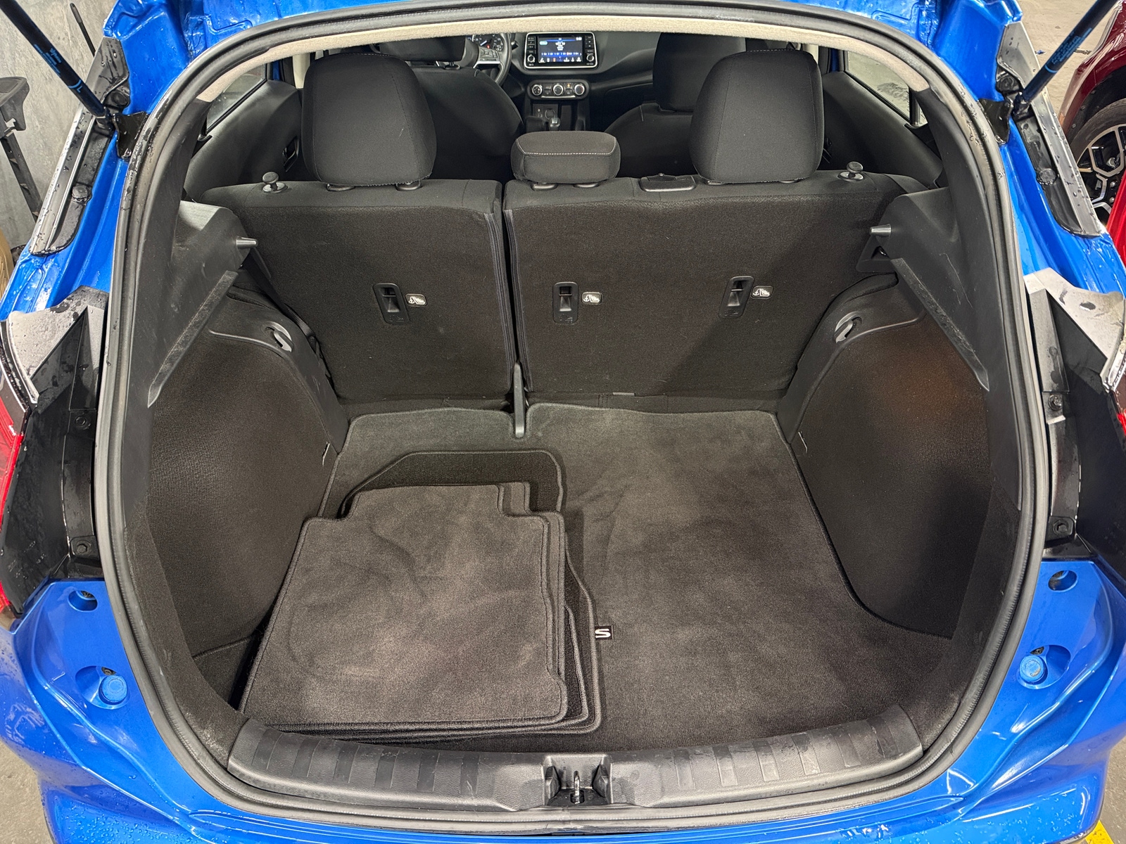 Thumbnail: 2021 Nissan Kicks - 7