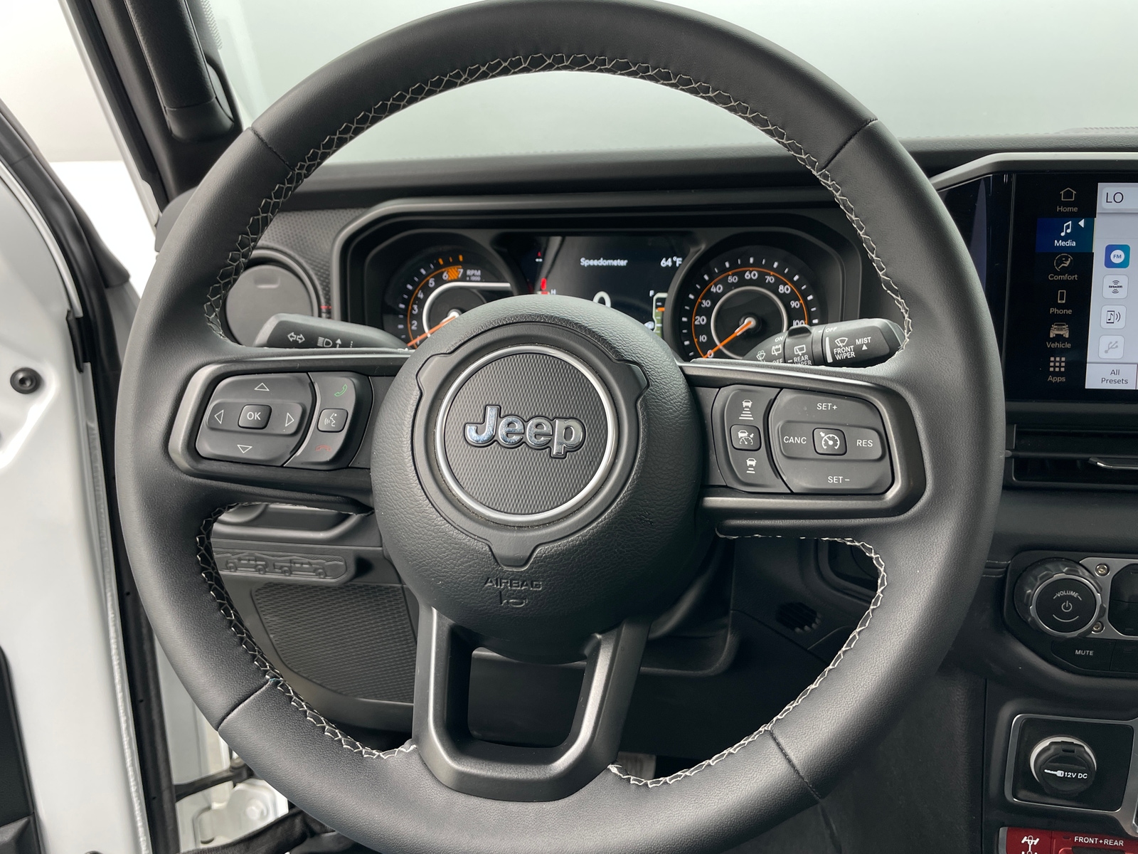 Thumbnail: 2025 Jeep Wrangler - 5