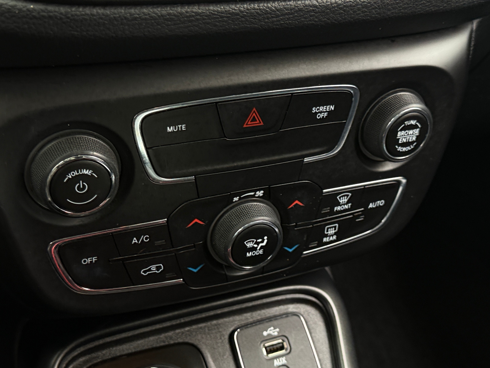 Thumbnail: 2018 Jeep Compass - 3