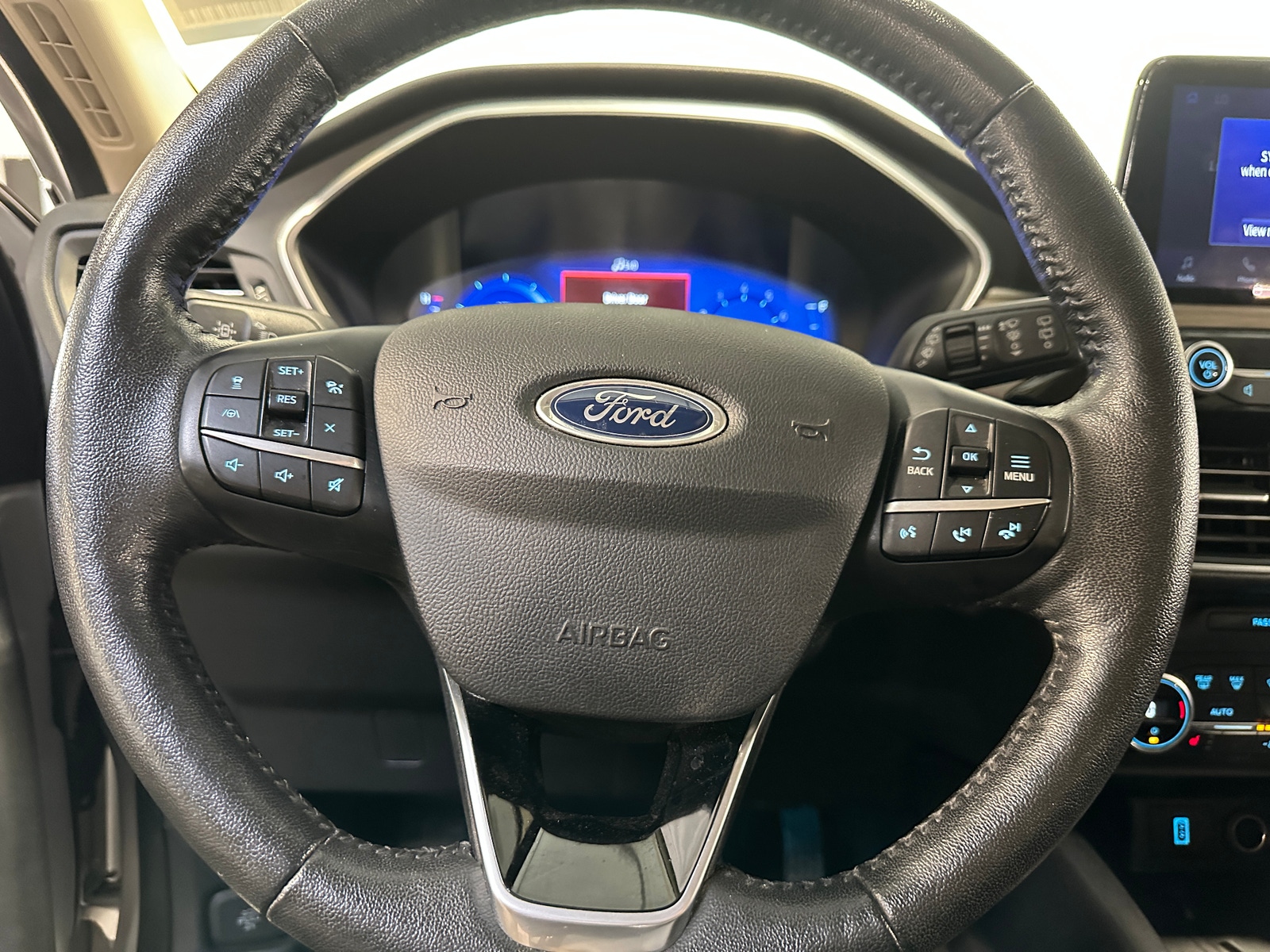 Thumbnail: 2020 Ford Escape - 4