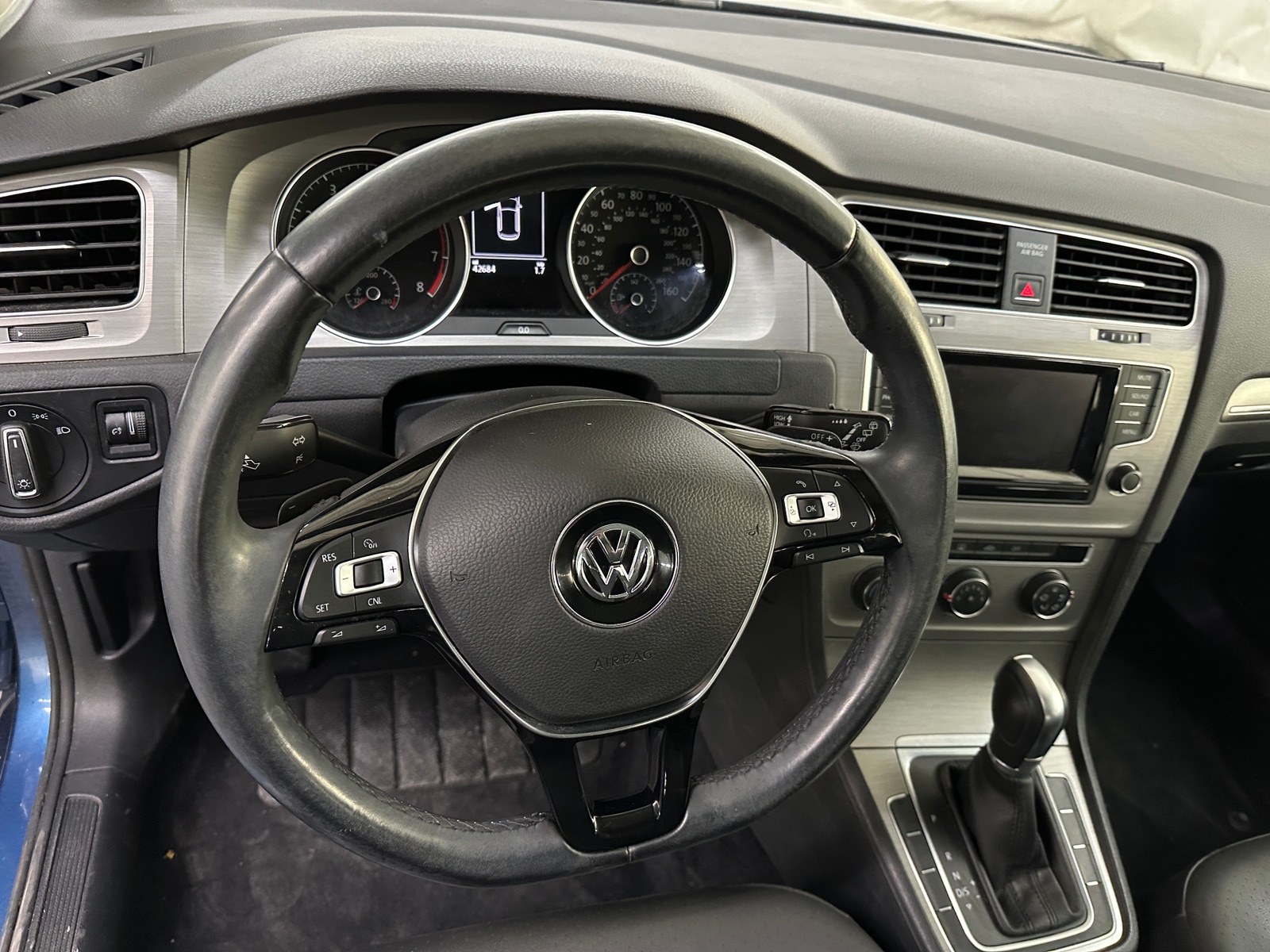 Thumbnail: 2015 Volkswagen Golf - 5