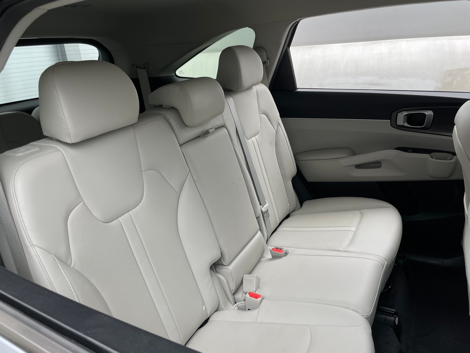 Thumbnail: 2023 Kia Sorento - 5