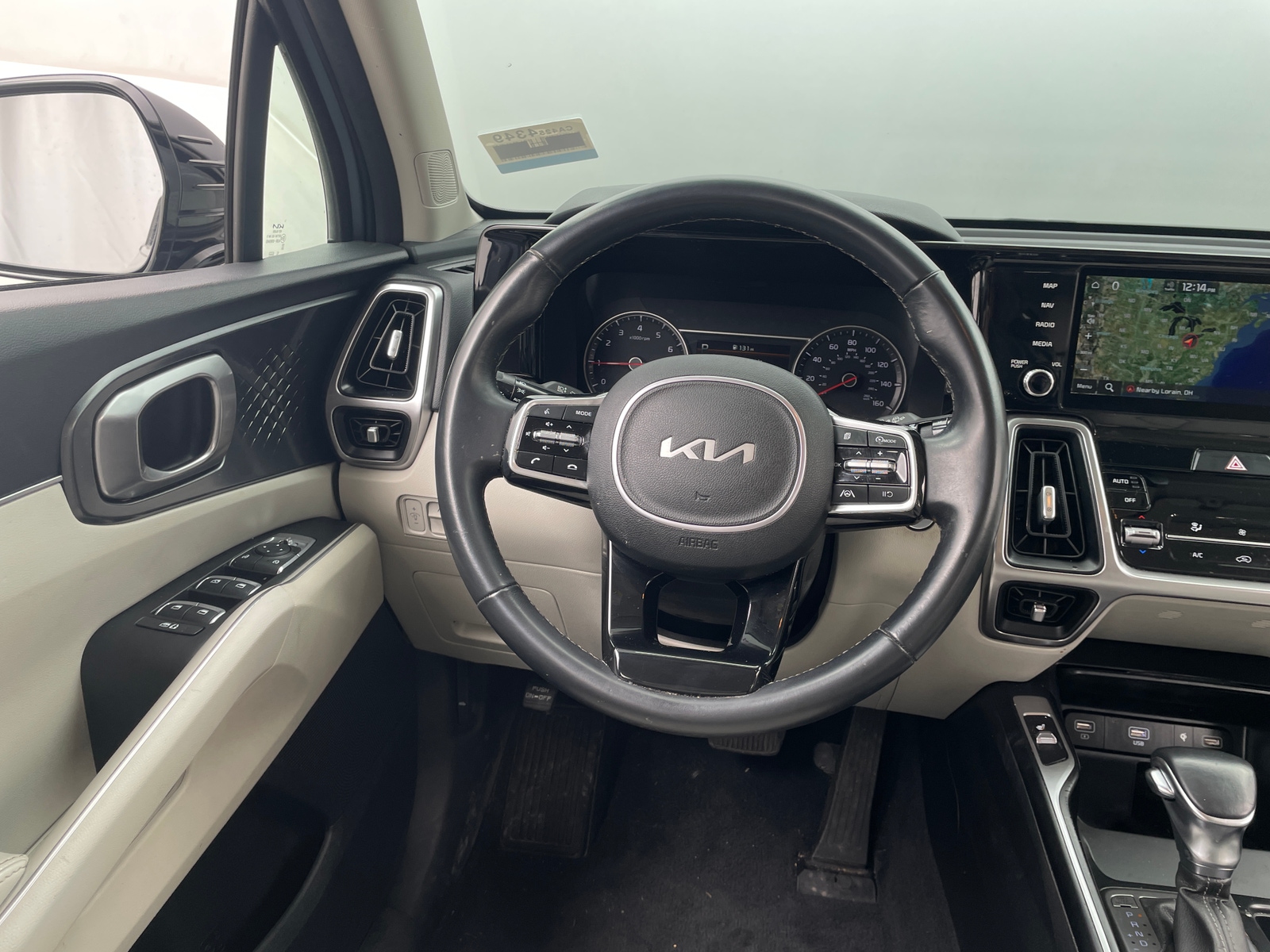 Thumbnail: 2023 Kia Sorento - 4